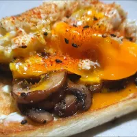 Snapdishの料理写真:dinner 🤪butter cream cheese toast with brown mushrooms fried egg + S&B 🌶 peppers 🥰🥰🥰|🌷lynnlicious🌷さん