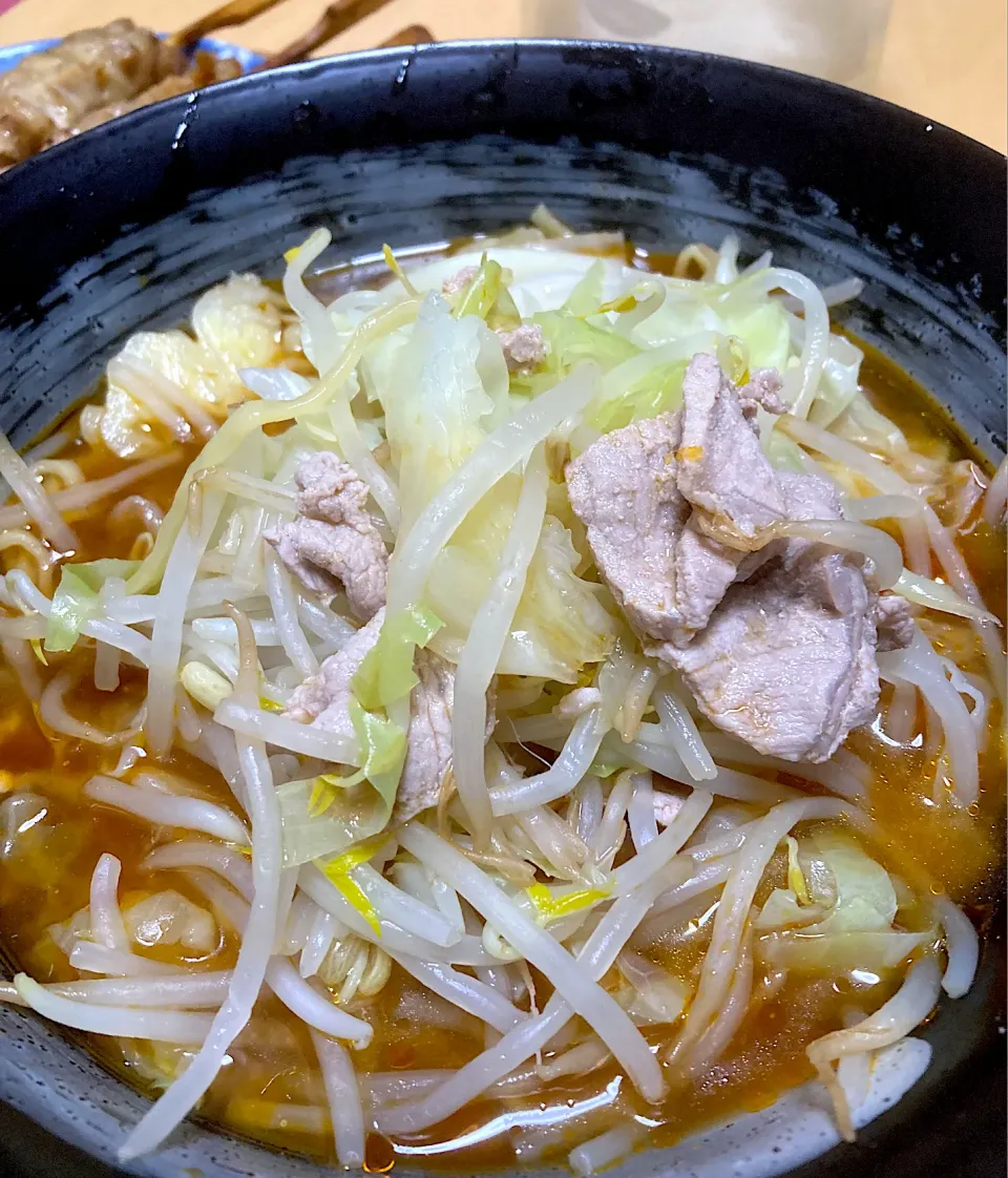 Snapdishの料理写真:単身赴任中の男飯(味噌ラーメン)|おおもりの星さん