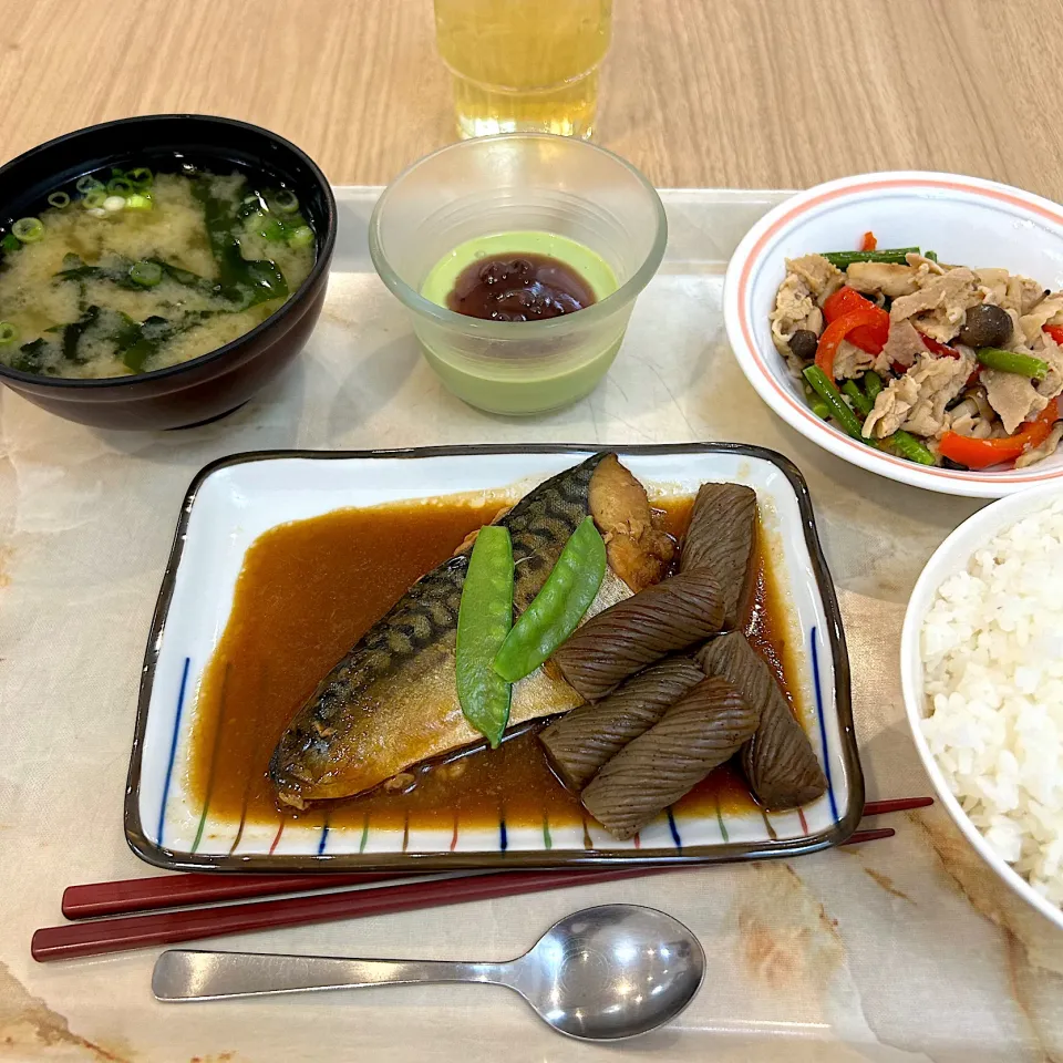 寮の晩御飯😋鯖煮付け|すかラインさん