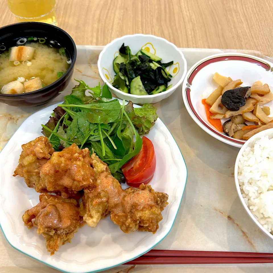 寮の夕食😋鶏唐|すかラインさん