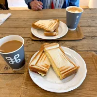 Snapdishの料理写真:宮島珈琲☕️🍞|すかラインさん