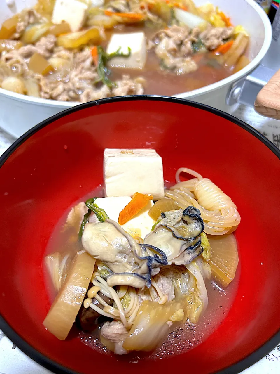 月曜日の晩御飯😋牡蠣入り鍋🍲|すかラインさん