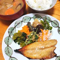 Snapdishの料理写真:木曜日のあさごはん🍚|ぽんしきさん