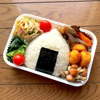 Snapdishの料理写真:おじさんの秋のおにぎり弁当|_emi_48.0517さん