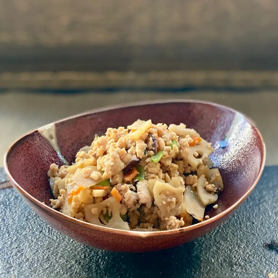 いろいろ野菜と鶏むねひき肉のそぼろ煮|けいこさん