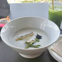 Snapdishの料理写真:Grilled Snow Fish Congee 😋|joyさん