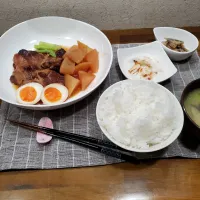 Snapdishの料理写真:豚軟骨煮| ちくわさん