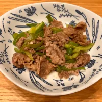 Snapdishの料理写真:牛肉とピーマンのオイスター炒め|yuuukaさん