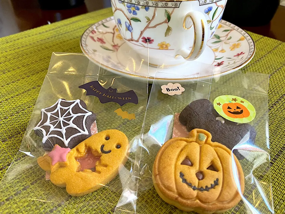 ハロウィンクッキー🎃|あさ☆ピクシーさん