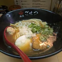 Snapdishの料理写真:京鰹と比内地鶏の中華そば🍜| しあるさん