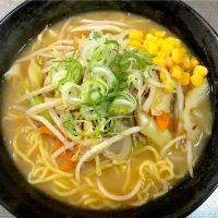 Snapdishの料理写真:濃厚味噌ラーメン|satoruさん