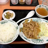 Snapdishの料理写真:しょうが焼き定食|しのぶさん