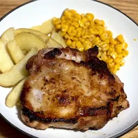 Snapdishの料理写真:☆鶏肉のにんにくしょう油焼き|まぁたんさん