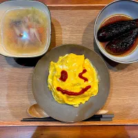 Snapdishの料理写真:昨日の夜ご飯(オムライス、ナスの焼き浸し、コンソメスープ)|cocomikaさん