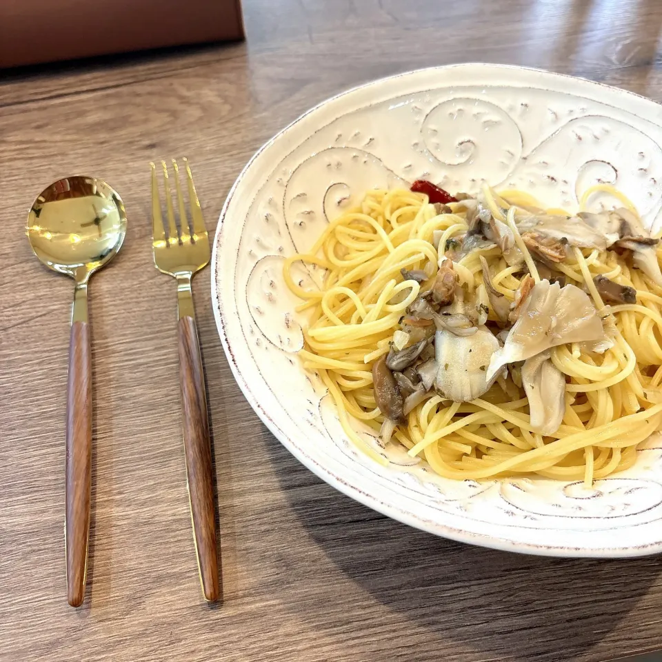 あさりと舞茸のパスタ🍝|nacchan♪さん