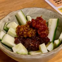 Snapdishの料理写真:肉みそもろきゅう🥒 三種の味噌|Kojiさん