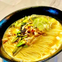 Snapdishの料理写真:スタミナ豚骨ラーメン|ぎんさん