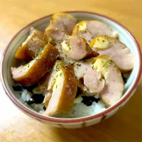 Snapdishの料理写真:ロカボチキンロール丼