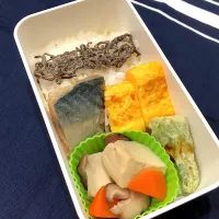 Snapdishの料理写真:塩昆布、たまご焼き、サバ味噌煮、高野豆腐のうま煮、ちくわ磯辺揚げ| きらきらさん