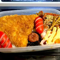 Snapdishの料理写真:旦那ちゃん弁当╰(*´︶`*)╯♡|ちゃびきゅさん