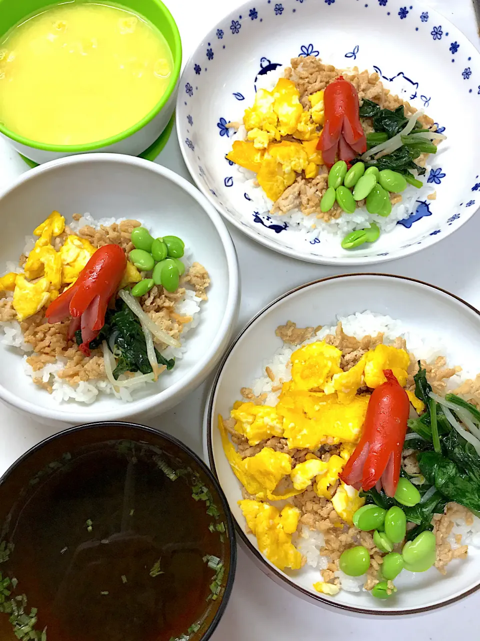 Snapdishの料理写真:鳥そぼろ丼|さとう かおりさん