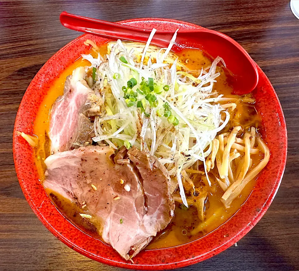 神奈川　厚木　「くまおやじ」　辛味噌ラーメン🍜　北海道の味噌ラーメン好きにはたまらない〜😋|BUBUさん