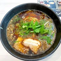 Snapdishの料理写真:醤油ラーメン🍜