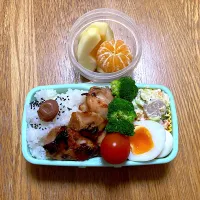 Snapdishの料理写真:10/24 焼き鳥弁当|ゆさん