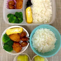 Snapdishの料理写真:休日弁当。旦那さん、娘弁当。|ゆーこ。さん