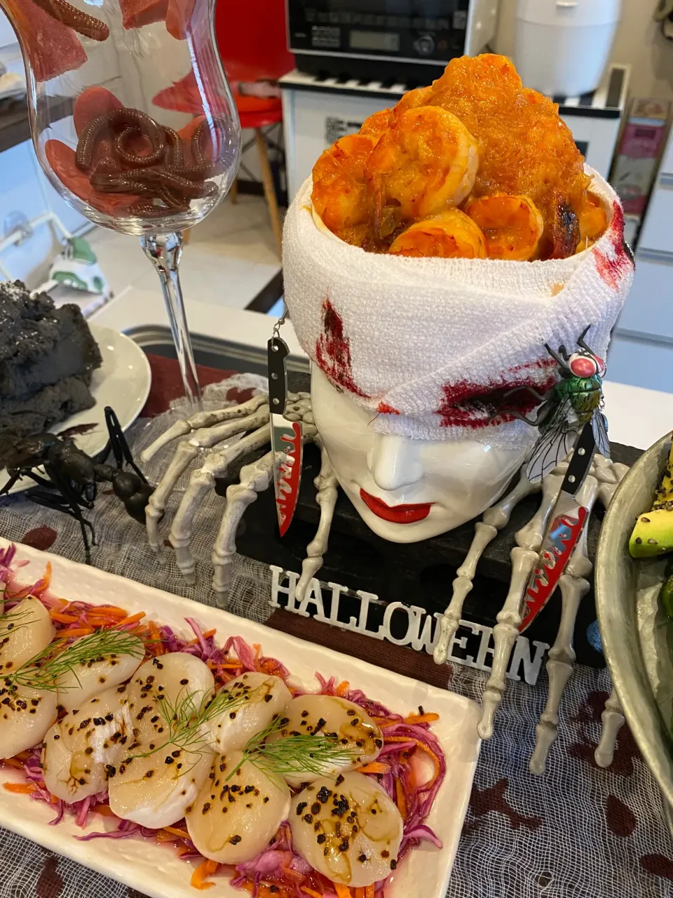 ハロウィン料理🎃海老チリとホタテのカルパッチョ|satominさん