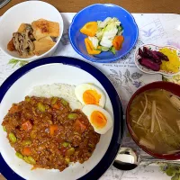 Snapdishの料理写真:キーマカレー|okeiko🎶さん