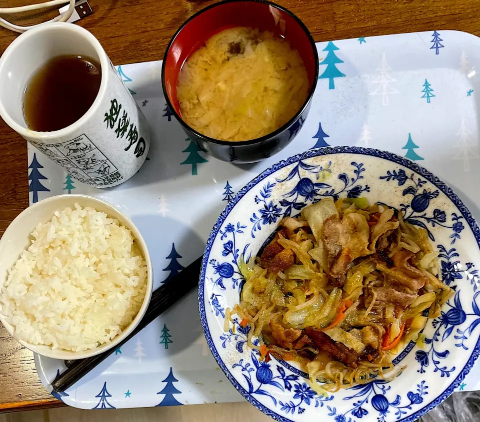 野菜炒めと、味噌汁|マースさん