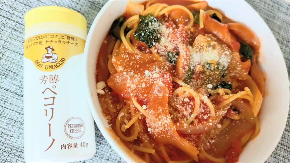 チーズの香りが食欲をそそる。トマト🍅スープパスタ|えびフライさん