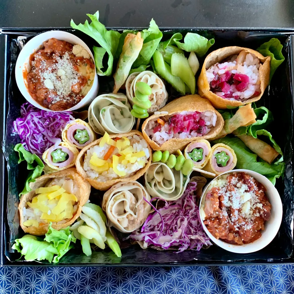 お稲荷さんとチリコンカン弁当|らぴすらずり(らぴ)さん