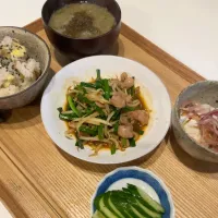 Snapdishの料理写真:鶏ニラもやし炒め定食|pontalさん