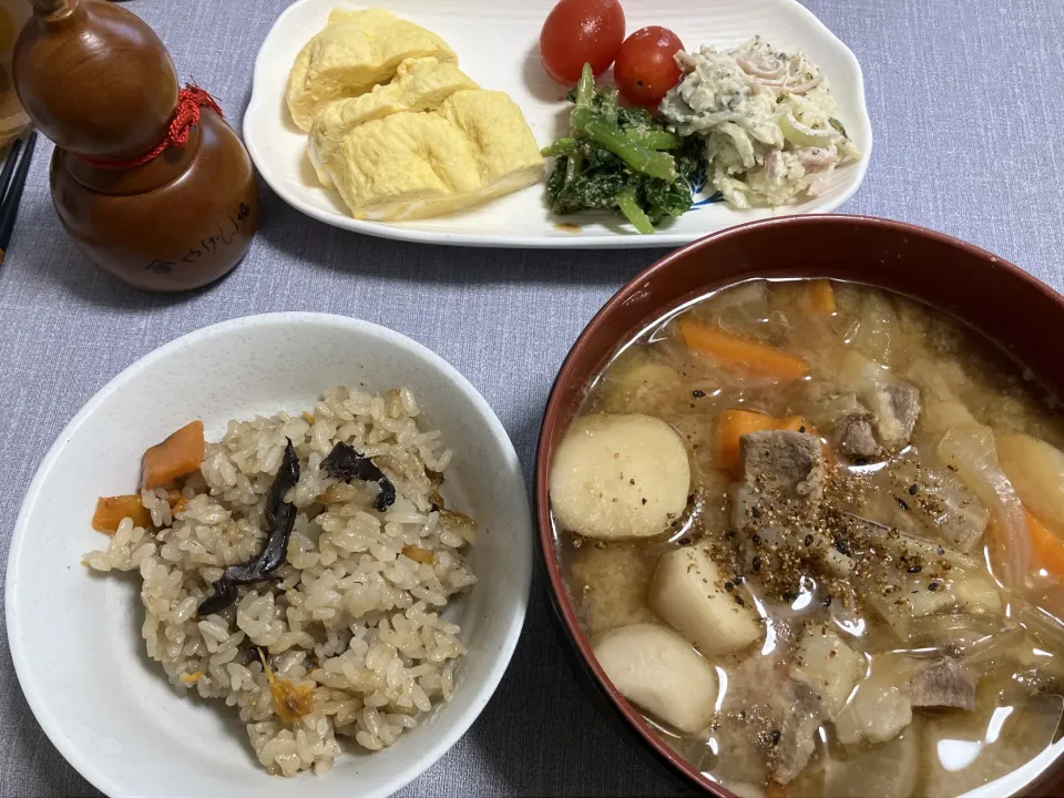 炊き込みご飯とシシ汁|あんこさん