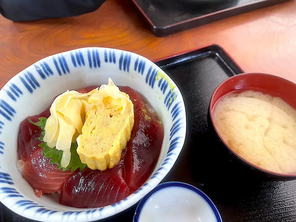 休日限定メニュー『マグロ丼🐟』😋|アライさんさん