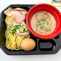 Snapdishの料理写真:ノルウェーからの贈り物サバ濃密つけ麺（煮干そば平八）@大つけ麺博 新宿大久保公園|morimi32さん