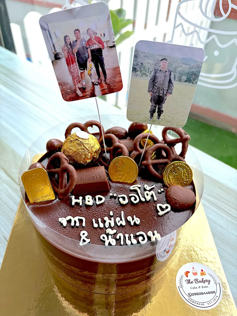 Snapdishの料理写真:Chocolate Cake with Soft Ganache
(เค้กช็อกโกแลตหน้านิ่ม)|The Bakeryさん