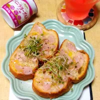 Snapdishの料理写真:生ハムタルティーヌ|うたかた。さん