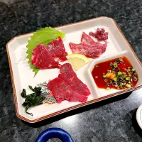 Snapdishの料理写真:馬刺し|ゆっきーさん