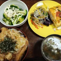 Snapdishの料理写真:夕飯はカツ丼|アクちゃんさん