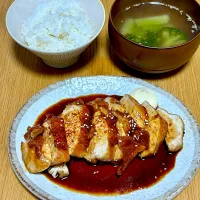 Snapdishの料理写真:10/27の夜ごはん~鶏むね肉の照り焼き風~|ゆかｕさん