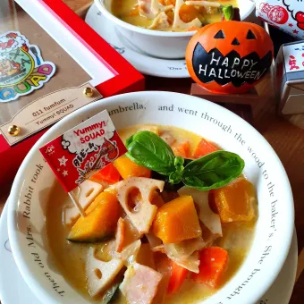 Snapdishの人気料理写真:ハロウィン🎃にもYummy!でゴロゴロ野菜のスープです🤗