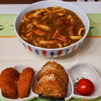 Snapdishの料理写真:【カレーうどんと焼きおにぎり】|梨々香さん