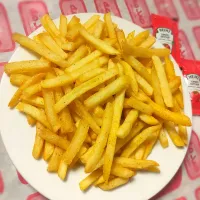 Snapdishの料理写真:fries 🍟|alaa lodaさん