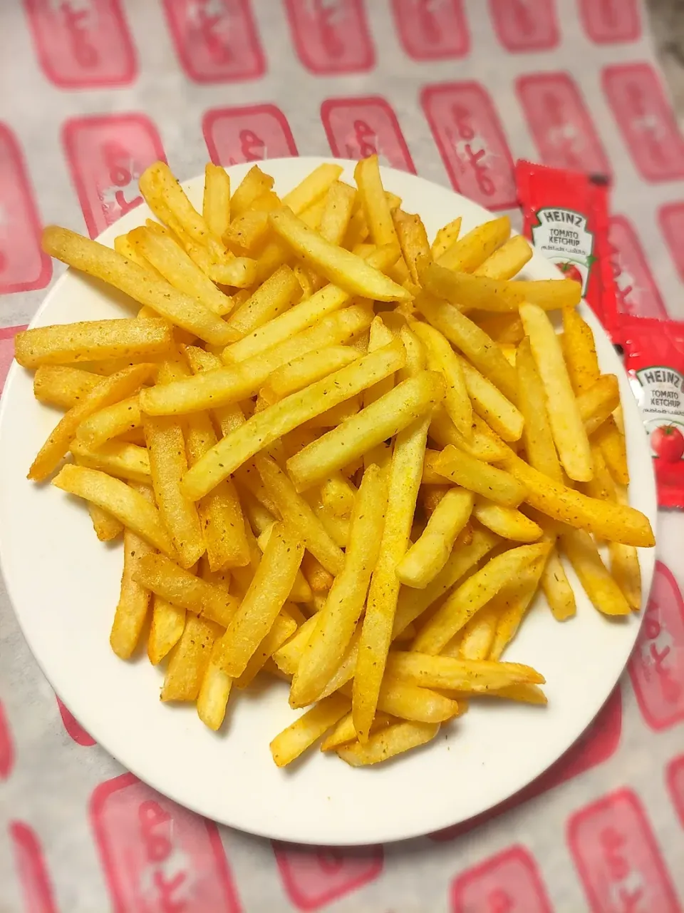 Snapdishの料理写真:fries 🍟|alaa lodaさん