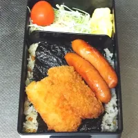 Snapdishの料理写真:イカフライ海苔弁当|黒川克博さん