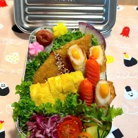 Snapdishの料理写真:白身魚フライ弁当|やまちゃんさん