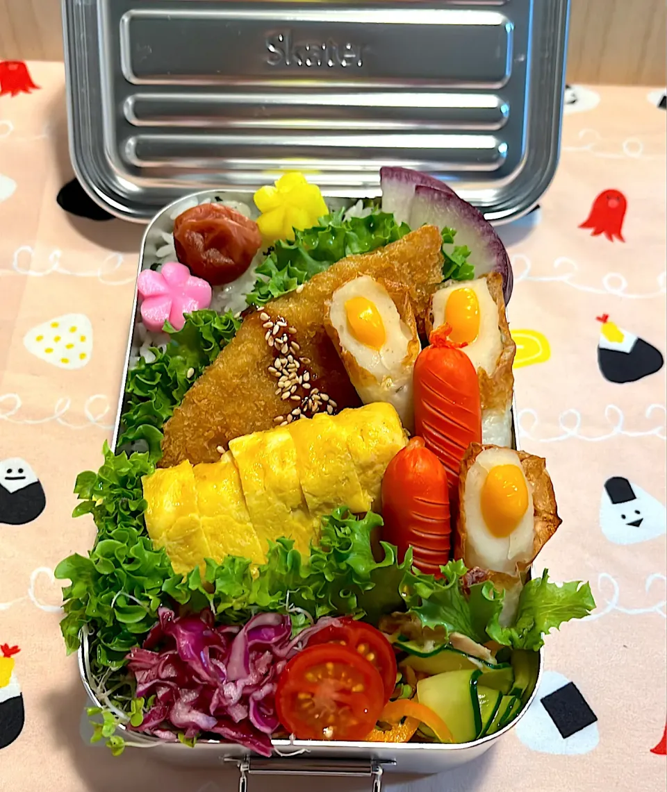 Snapdishの料理写真:白身魚フライ弁当|やまちゃんさん